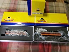 HO Scale ATHEARN GENESIS G3200 F-9A/F-9B SET Milwaukee DC NEW IN BOX