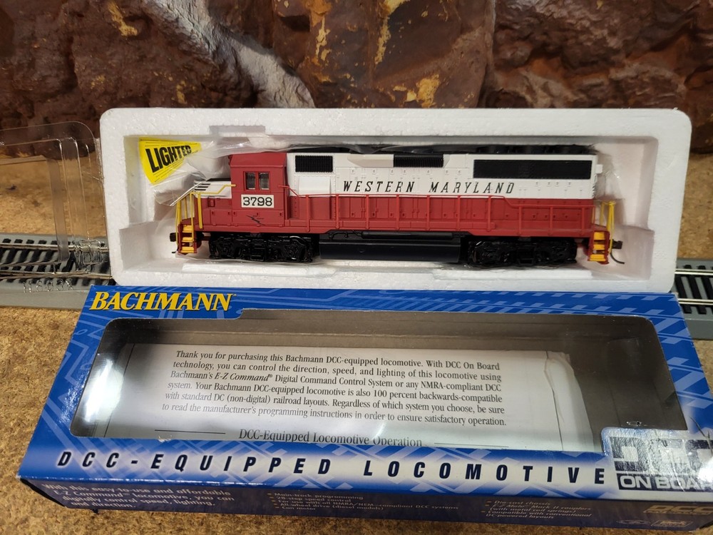 Bachmann 60337 HO DCC GP 40 Locomotive, Western Maryland #3798, $7/$3/$15 Ship