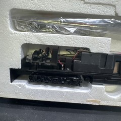 HO SCALE PROTO 2000 8129 UNDECORATED E8/9 DIESEL LOCOMOTIVE No Box