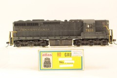Weathered Atlas HO Scale Pennsylvania PRR #7611 EMD SD24 DC Powered Locomotive