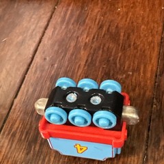 Gordon & Tender Surprised Face Thomas & Friends Diecast Train 2002