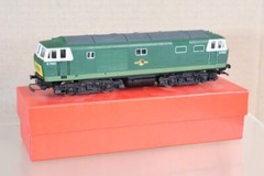 HORNBY R758 TWIN MOTOR BR GREEN HYMEK CLASS 35 DIESEL LOCOMOTIVE D7063 oj