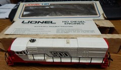 OLD LIONEL 5-5520 SOO LINE U-18 DIESEL LOCO USED IN BOX RUNS GREAT HO GAUGE LQQK