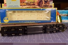 Rivarossi Erie Lackawanna GM Diesel E8(E9), good working condition, nose light