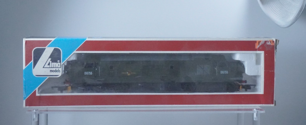 Lima Class 37 BRITISH RAILWAYS D6755 OO Scale Diesel Locomotive -*Tested* 205173