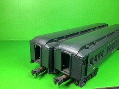 POSTWAR LIONEL # 675 STEAM LOCO & 2046W TENDER,2 PASSENGER CARS