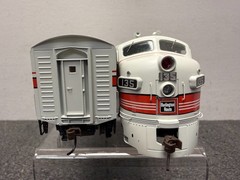 Athearn HO G2603 CB&Q EMD F3A/F3B Diesel Set 135-D & 135-C – DCC Ready