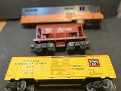 Lionel #2338 Milwaukee Road GP7 Shell, Mil.RD. Ore Car. Burlington Ref. Car