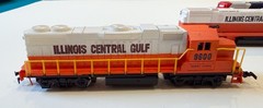 Lot of 5 HO Scale Locomotives: Santa Fe Illinois Central Gulf Bicentennial (#3)