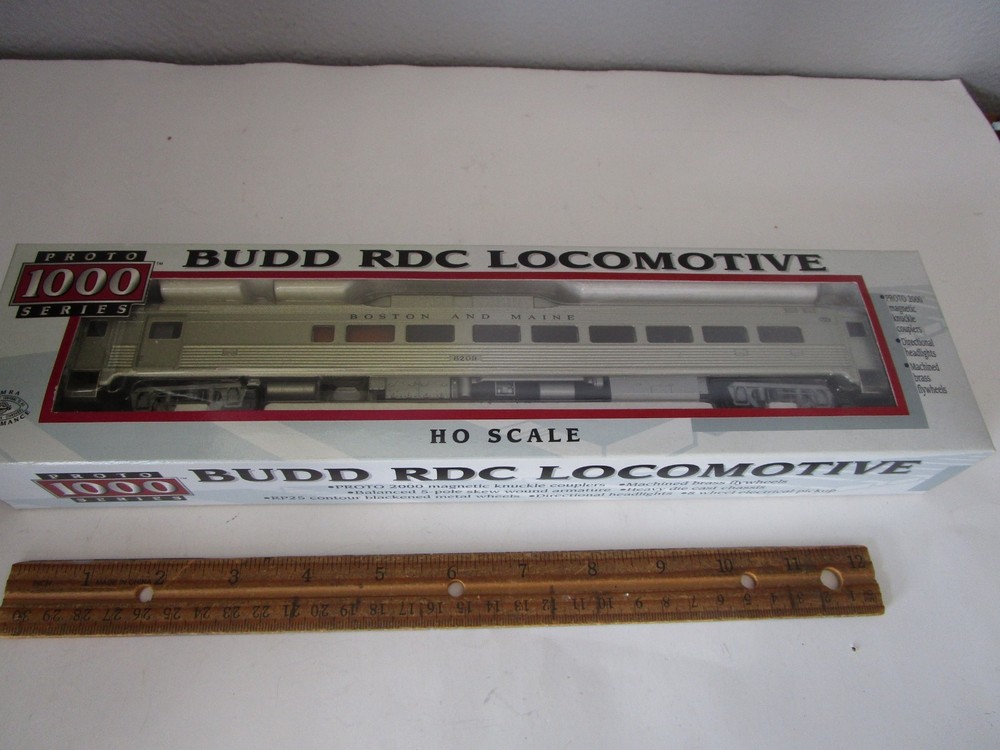 PROTO 2000 SERIES HO 1/87 #23974 B&M 6209 BUDD RDC POWERED LOCOMOTIVE NIB