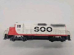 HO Scale Athearn SOO Line Railroad GP35 Diesel Locomotive/Engine Non-powered