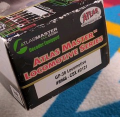 Atlas Master Locomotive Series GP-38 #8968 CSX #2121 EMD Diesel New Open Box