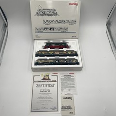 MARKLIN H0 # 2872 EUROPEAN STYLE “POP TRAIN” CLASS E 04 ELECTRIC LOCO W/2 CARS