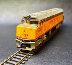HO Locomotive, Union Pacific 8 Inches 3901, WORKS Great lot 3-1