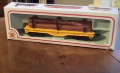 Bachmann HO Scale Item # 43-1003-1. Flat Car W/Logs “Union Pacific”.