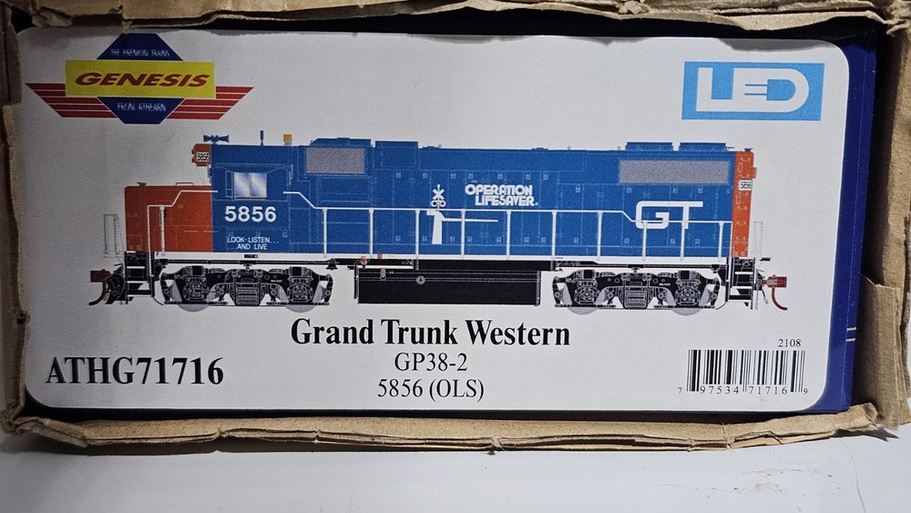 Athearn Genesis Grand Trunk GP38-2 #5856 DC LED DCC Ready