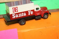 Tested HO *Bachmann DC/DCC Santa Fe War Bonnet Diesel Locomotive- see note