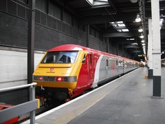 Hornby OO “Virgin Charter Relief Train Pack”: EWS Class 90 & VIRGIN DVT, # R2955