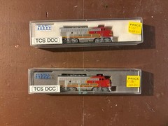 Two KATO EMD F7A AT&SF N-scale DCC TCS Complete Box (check desc.)