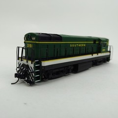 Bachmann Spectrum HO FM H16-44 Southern #2151 Baby Trainmaster Diesel Loco 81219