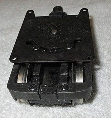 LIONEL #2332-57 MOTORLESS TRUCK ASSEMBLY.