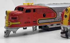 JUNK YARD SALE HO SCALE DIESEL ENGINE AND & BODIES, SANTA FE NO. 4015, VG Cond.