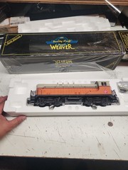 Weaver 1561LP 3-Rail Milwaukee Road VO-1000 Diesel Locomotive with Sound New