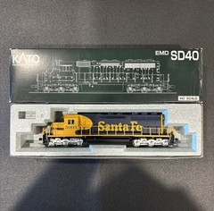 HO Scale KATO 37-6327 ATSF Santa Fe EMD SD40 Diesel Locomotive #5003