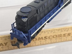 Life Like HO Scale T232 “Undecorated” RS-11 Diesel Road Switcher Locomotive Runs