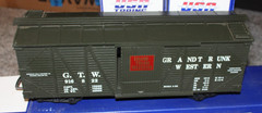 USA TRAINS G PLASTIC MODELS USA TRAINS LOT OF 5 ASSORTED BOX CARS
