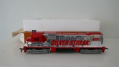 Tyco 4301 Silver Streak locomotive vintage HO Scale