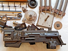 LIONEL TRAIN LINES STEAM ENGINE SCRAP BIN JUNK LOT FOR PARTS REPAIR RESTORATIONS
