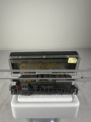 Bachmann Spectrum N Scale SP Southern Pacific 7346 Diesel Locomotive Gray Red