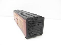 MANTUA – 40′ REEFER – “BABY RUTH” ~ NADX #6256 – HO SCALE – PRE-OWNED