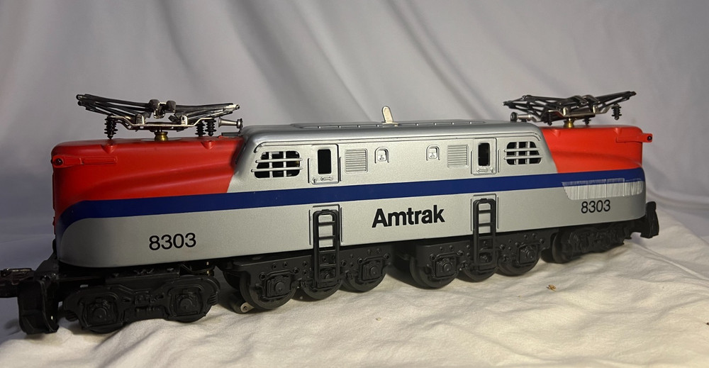 LIONEL O-Scale AMTRAK GG-1 #8303 Locomotive 6-18303