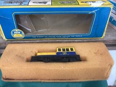 HO AHM 5153 B Diesel Switcher Santa Fe ATSF 360 GE-35 Ton TESTED