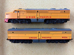 CON-COR N SCALE VINTAGE LOCOMOTIVES PA-1 (POWERED) & PB-1 (UNPOWERED) – SEE PICS
