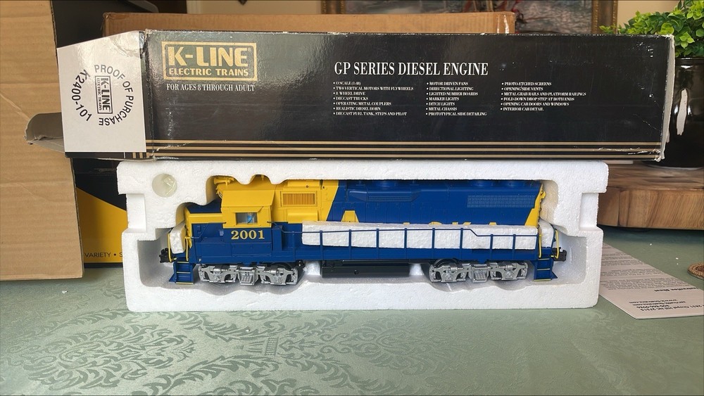 K-Line GP Series O Gauge Diesel Locomotive AC Blue Yellow w/ Lighting & Diecast
