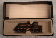 Bachmann Spectrum HO Scale GE 70 Ton Diesel Southern Pacific #5108 DC Assembled