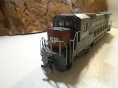 HO SCALE WALTHERS DASH 8-40BW SOUTHERM PACIFIC 8000, LAYOUT TESTED, 5-149-1-5