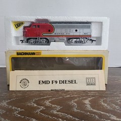 Vintage Bachman HO EMD F9 Santa Fe 307 Diesel Locomotive Item No. 0507