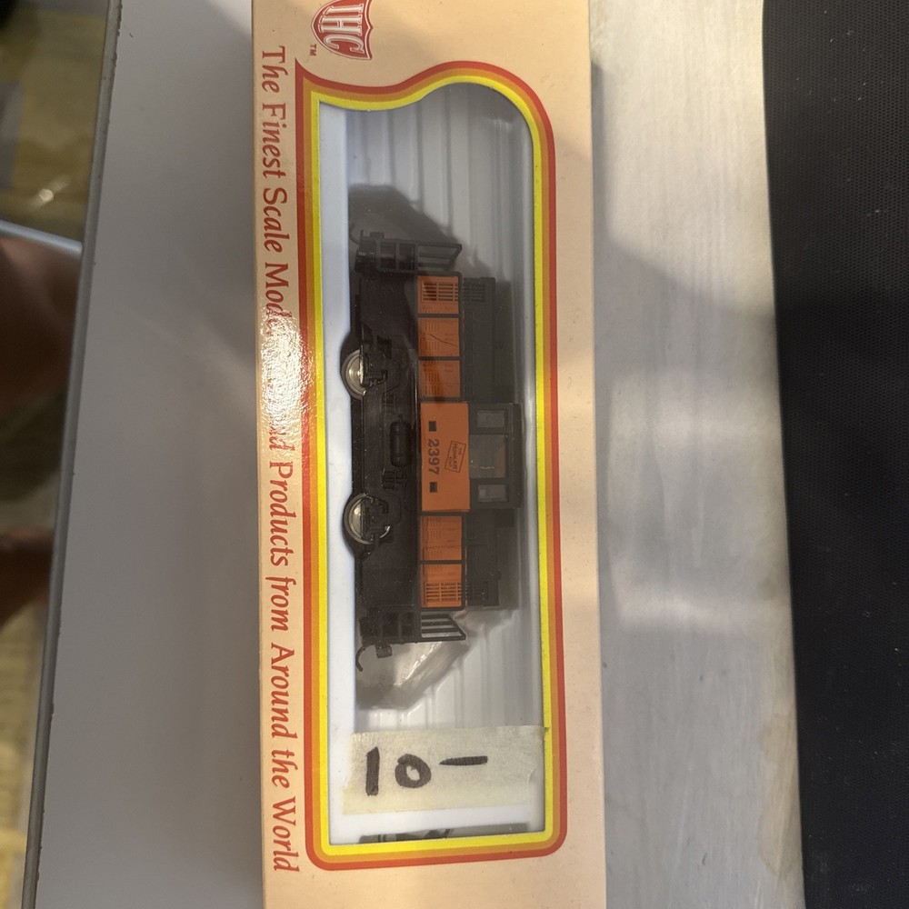 HO IHC M505 Center Cab MILWAUKEE ROAD Diesel Switcher MILW #2397
