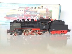Marklin 3003 V.3 Steam Loco. 3 rail AC analogue. V/good Cond. HO scale. Boxed