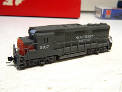 N,Kato,SP GP-30#5017,runs good,exc. Std DC,lts,Kato box(wrong label) as is.(HA)