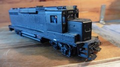 Bachmann HO Scale Diesel Locomotive Road #2206 w/ Conductor