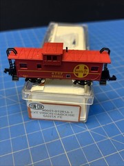 Con-Cor Model Railroad ATSF 999823 Santa Fe Red Ext Vision Caboose N Scale