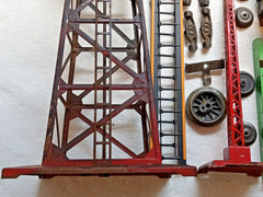 LIONEL TRAIN LINE STEAM ENGINE SCRAP BIN JUNK PARTS LOT FOR REPAIRS RESTORATIONS