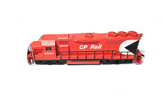 Bachmann CP Rail Diesel Locomotive 5004 – Hong Kong Rare – TESTED – Needs Bands