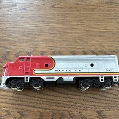 Santa Fe 307 HO Diesel Locomotive Red Silver Yellow Black Plastic Model