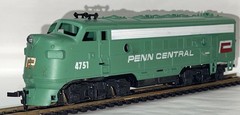 HO Scale TYCO F9 Powered Diesel Locomotive PENN CENTRAL #4751 in Original Box